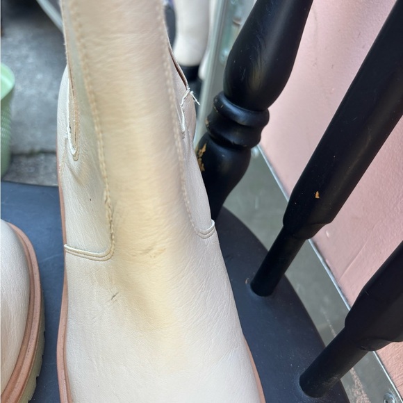 Oasis Society Leather Anastasia Cream Ankle Boots - Picture 6 of 9